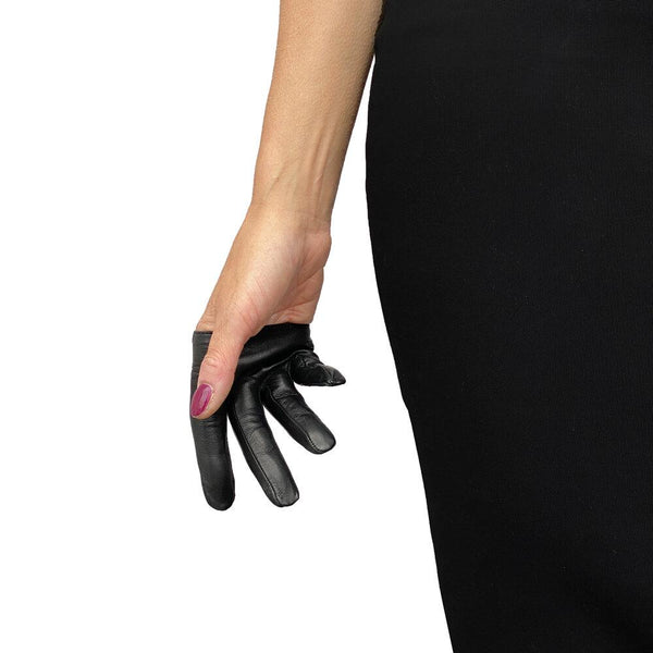 Doigts sans gants en cuir - La "chose"