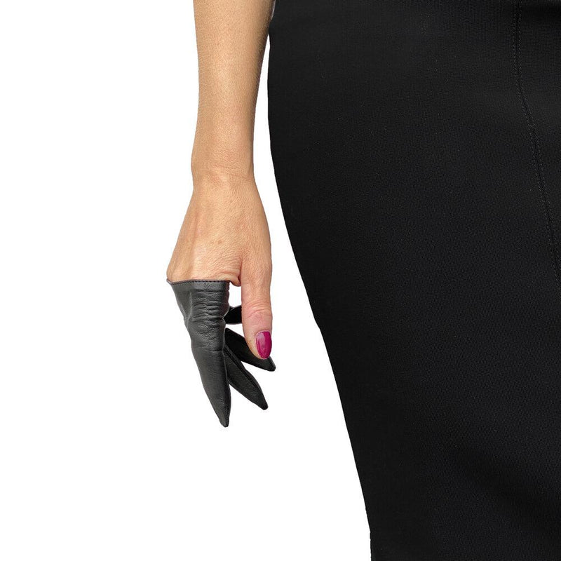 Doigts sans gants en cuir - La "chose"