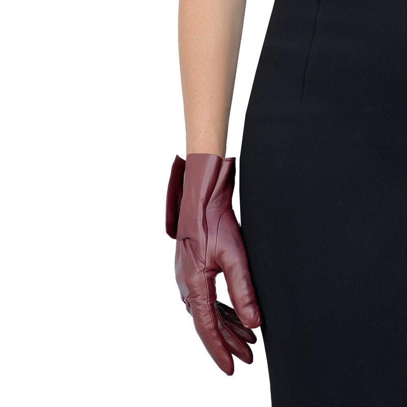 Gants en cuir échancrés pour femmes avec manchette angulaire.-Marnie